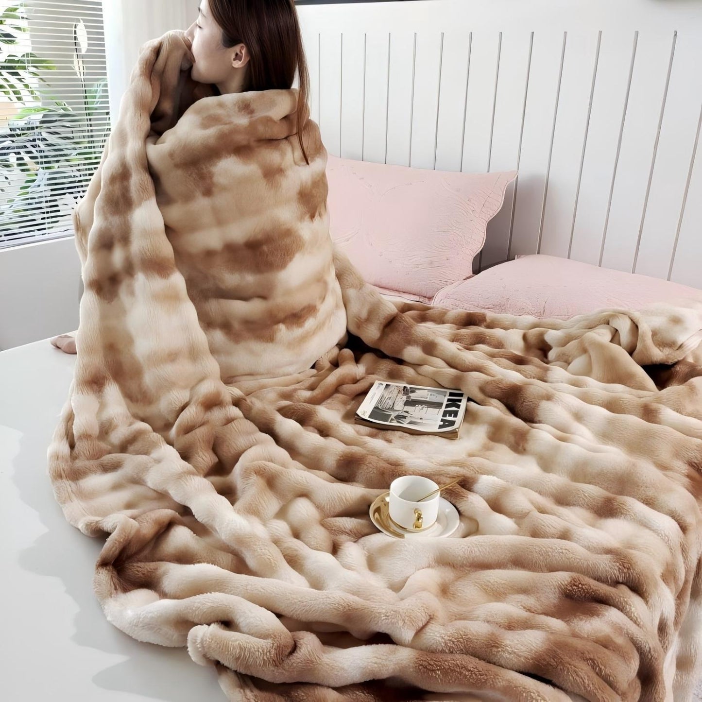 JOLUSERE Velvet Throw Blanket,60"x80" Ultra Soft Fuzzy Throw Blanket for Bed Couch,Bed Blanket for Adults All Season, Brown