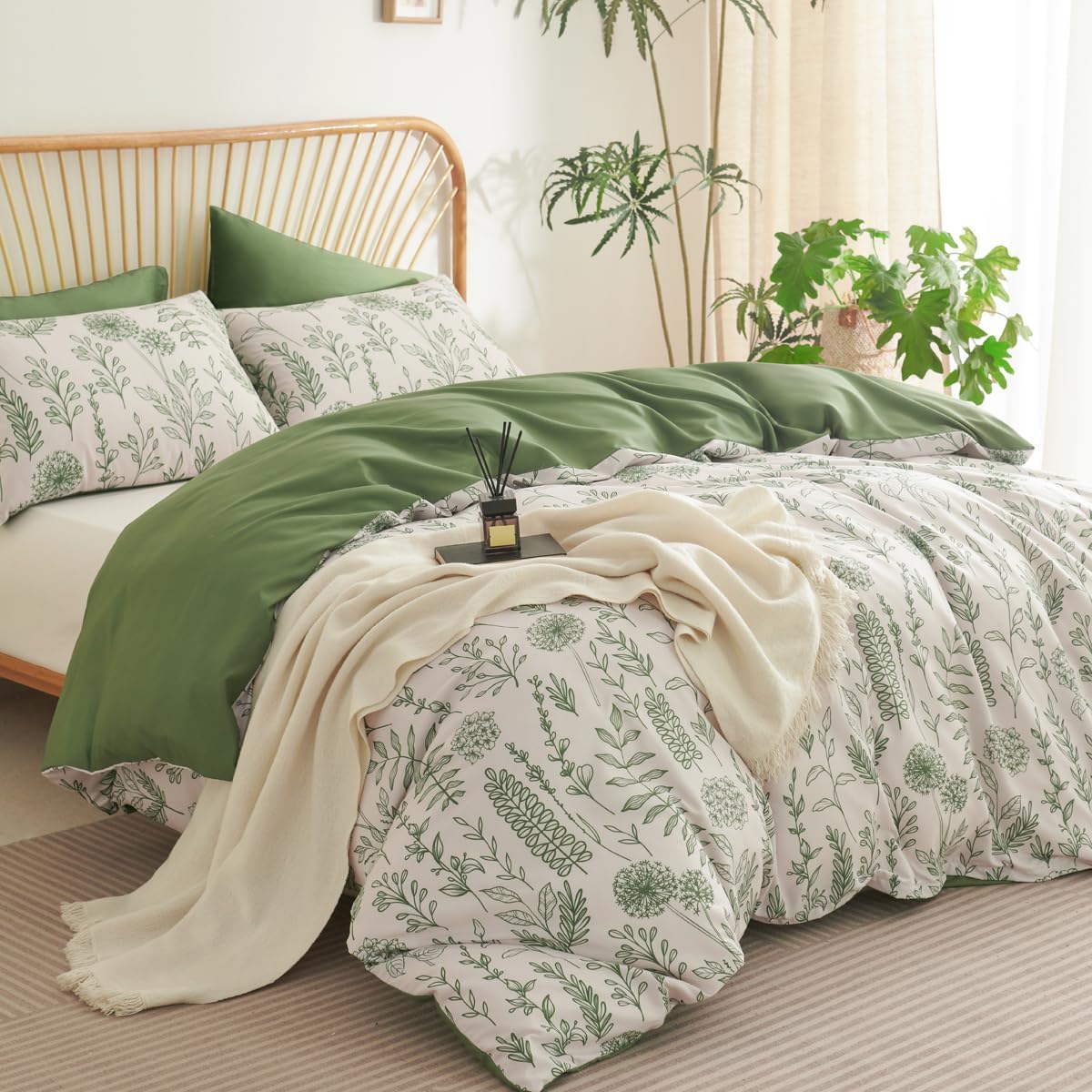 Jolusere Rich Green Leaves Queen Comforter Sets, 3 Pieces Chic Garden Style Reversible Bedding Sets for Adults All Season
