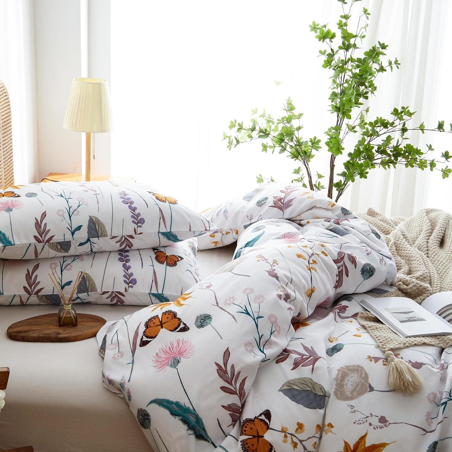 JOLUSERE 3 Piece Duvet Cover Sets Queen Soft Breathable Washed Microfiber Boho Floral Butterfly Duvet Cover, White