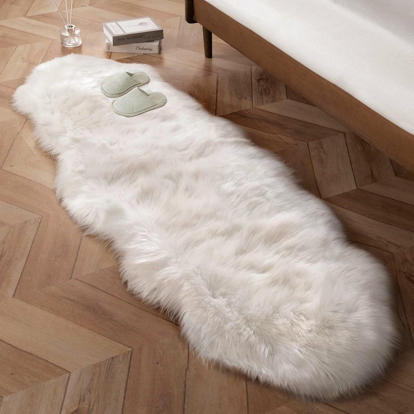 JOLUSERE Luxury Ultra Soft Faux Fur Area Rugs,3'x5'Fuzzy Faux Fur Rugs for Living Room Bedroom, White