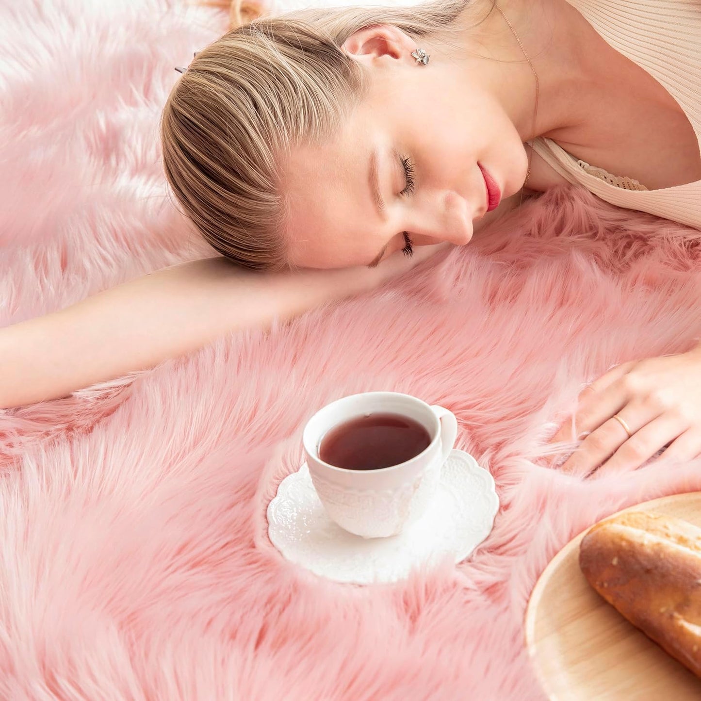 JOLUSERE Luxury Ultra Soft Faux Fur Area Rugs,3'x5'Fuzzy Faux Fur Rugs for Living Room Bedroom, Pink