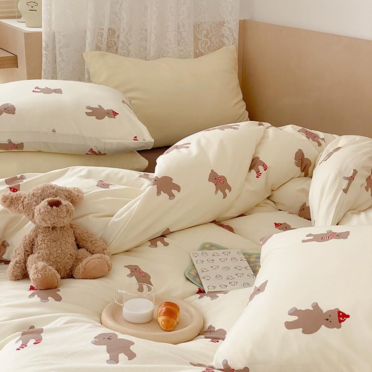 JOLUSERE 2-Piece Brown Bear White Comforter Twin Set,Soft Aesthetic Microfibre Quilt Bedding Set for Kids Adults