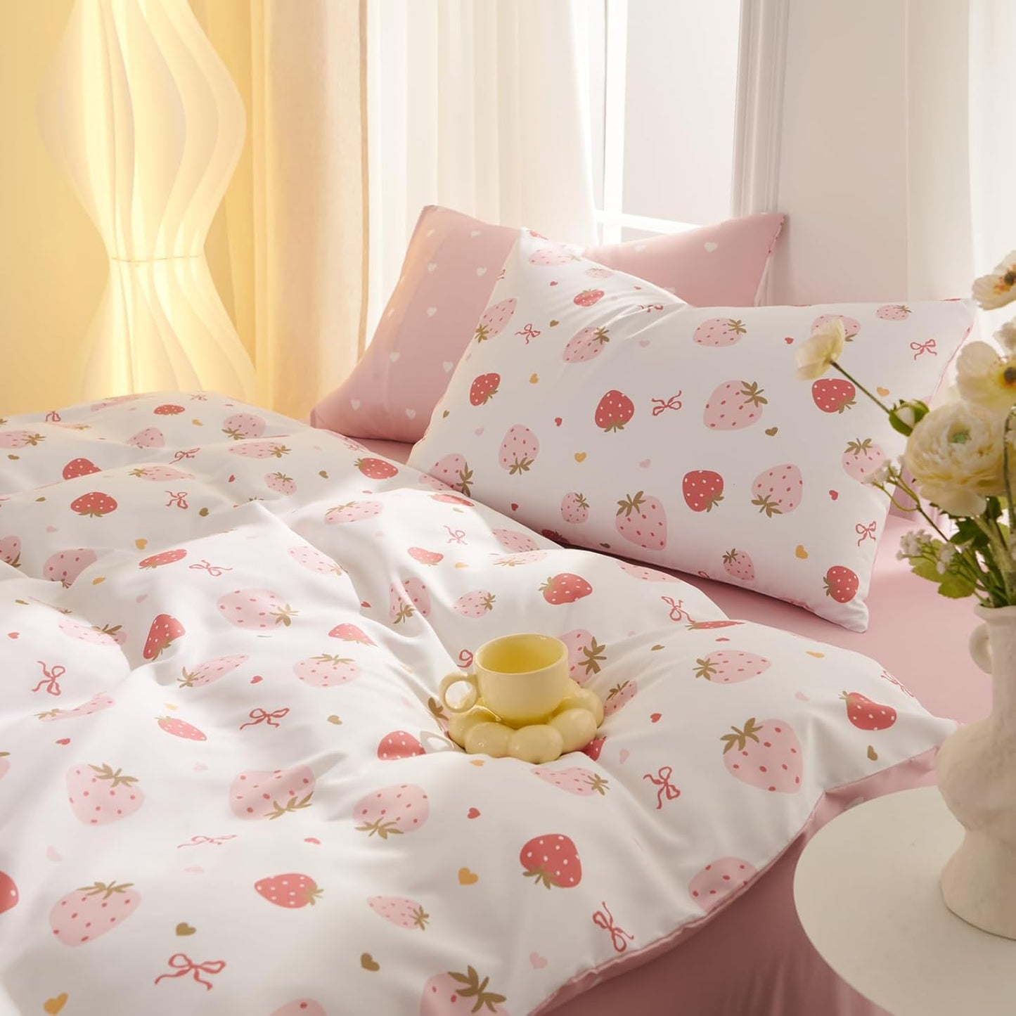 JOLUSERE 2-Piece Pink White Strawberry Comforter Twin Set,Soft Bedding Set for Kids Adults