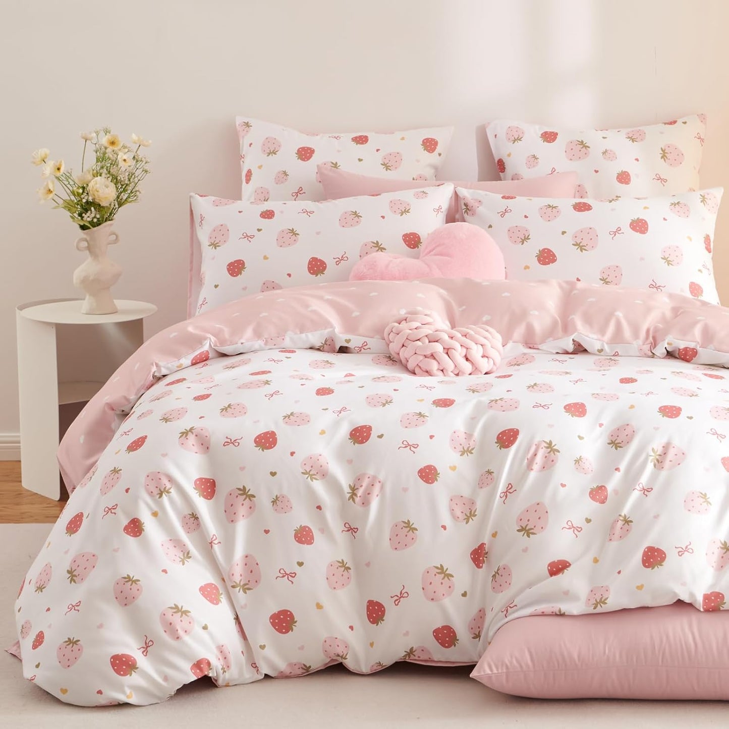 JOLUSERE 2-Piece Pink White Strawberry Comforter Twin Set,Soft Bedding Set for Kids Adults