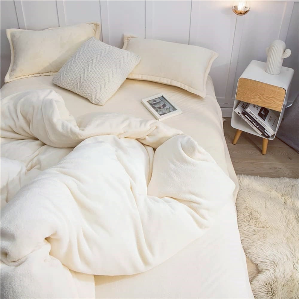 JOLUSERE Cream White Velvet Duvet Cover King Set, 3-Piece Ultra Soft Fluffy Flannel Winter Bedding Cover
