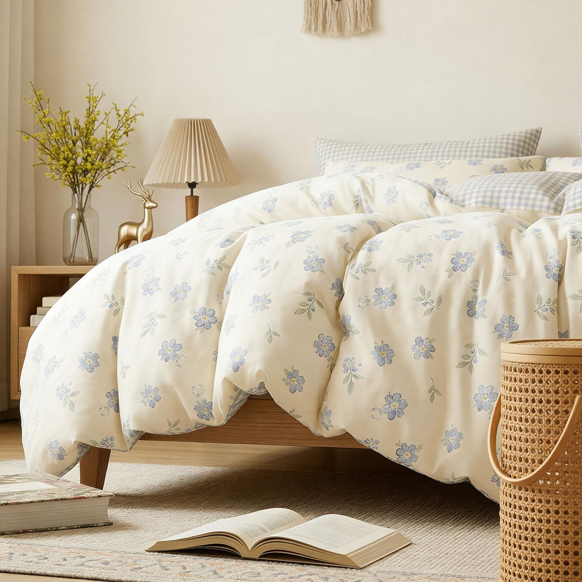 JOLUSERE 3 Pieces Blue White Floral Reversible Gingham Pattern Comforter King Set, Soft Floral Bedding Set for Adults