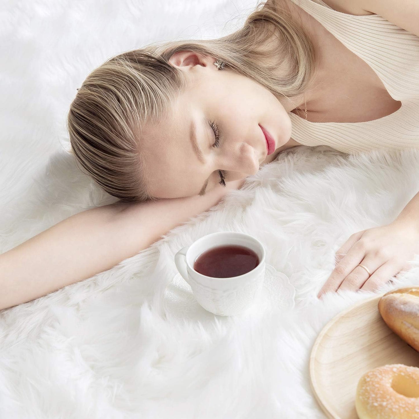 JOLUSERE Luxury Ultra Soft Faux Fur Area Rugs,2'x5'Fuzzy Faux Fur Rugs for Living Room Bedroom, White